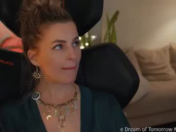 _lady__m_