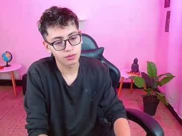 alexcum_18