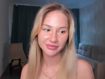 mia_magnusen