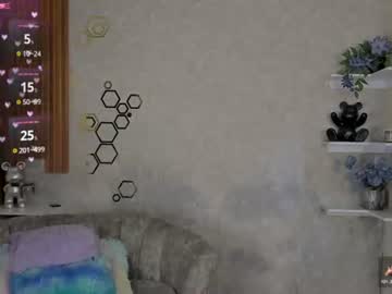 mia_smoke_