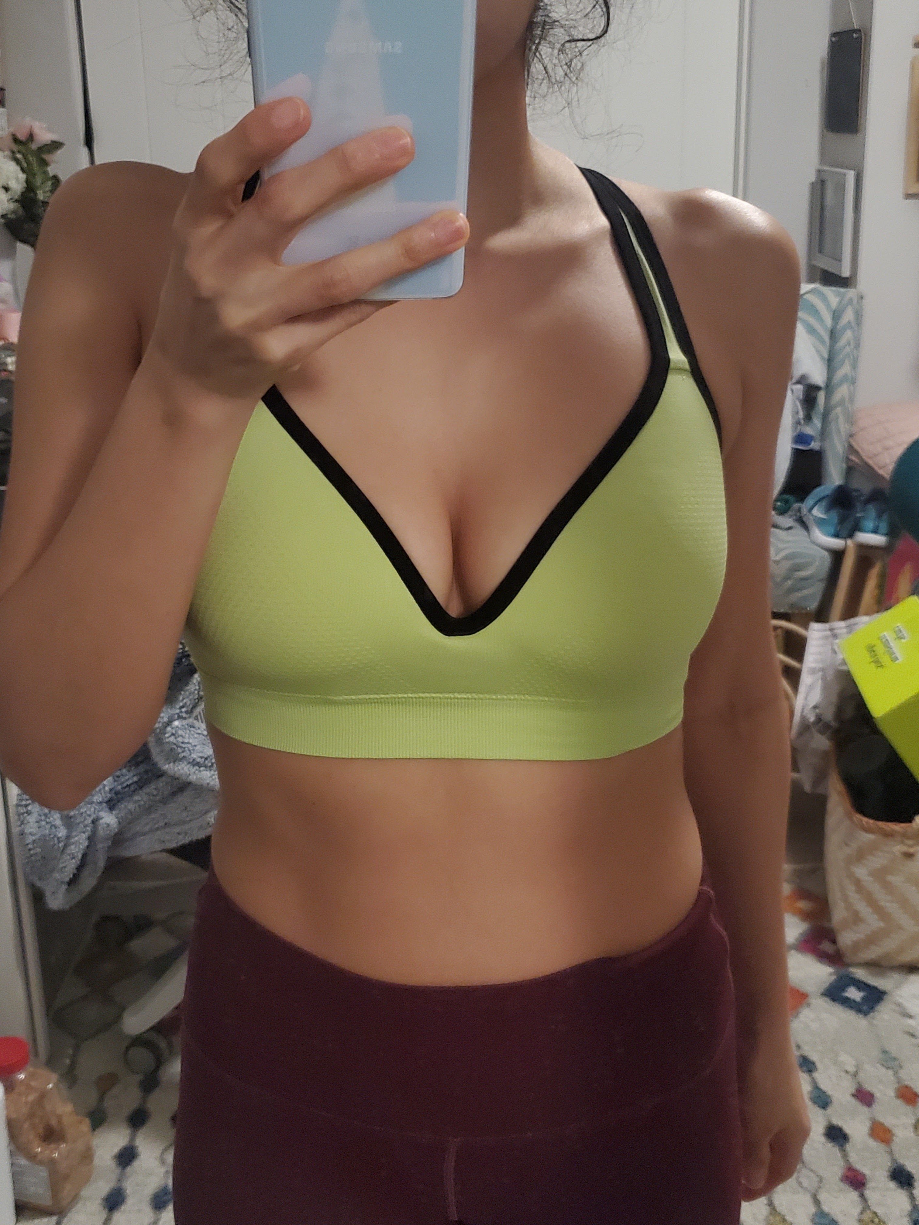 Lost phone Latina teen ass selfies — 20