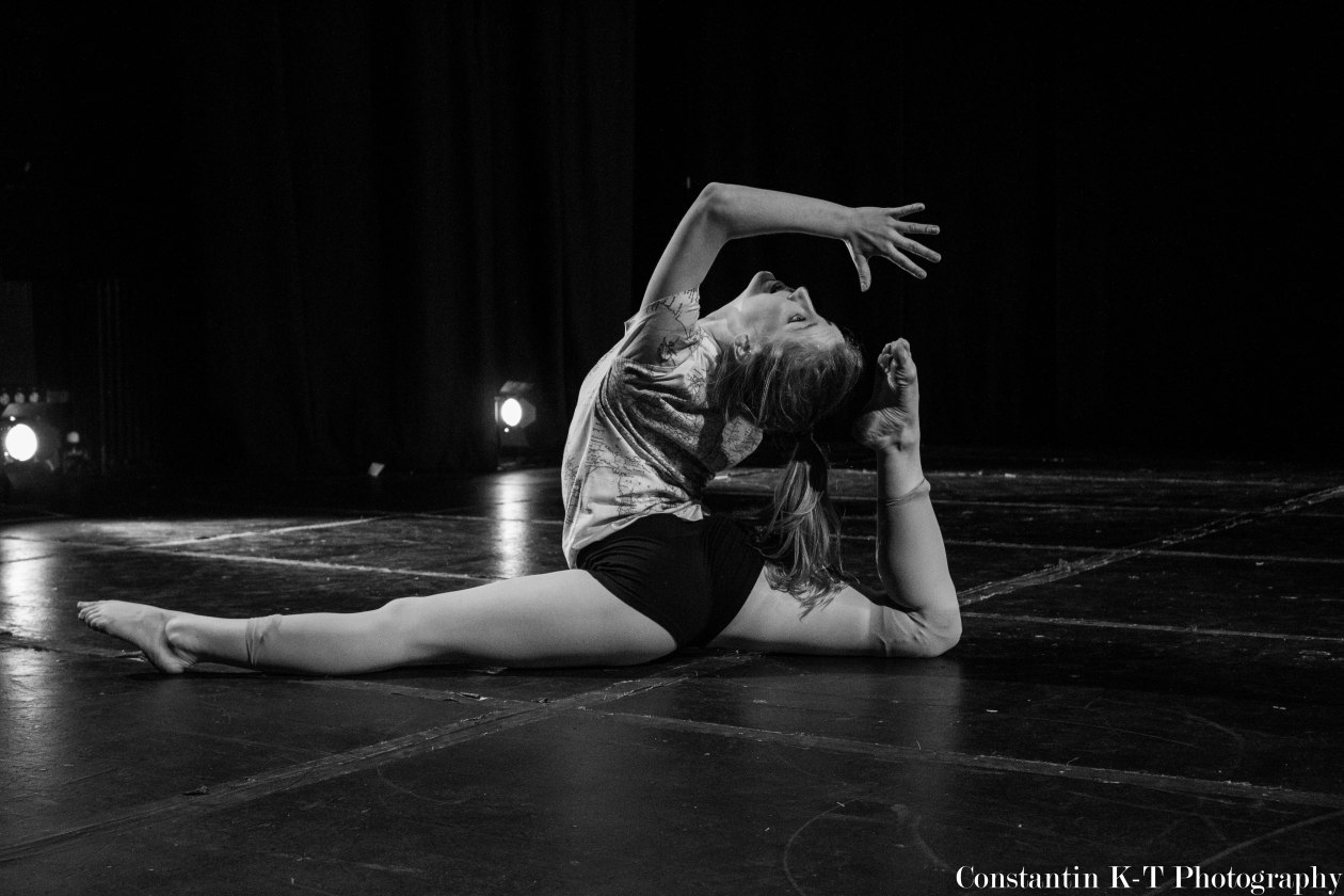 Dancers — 16
