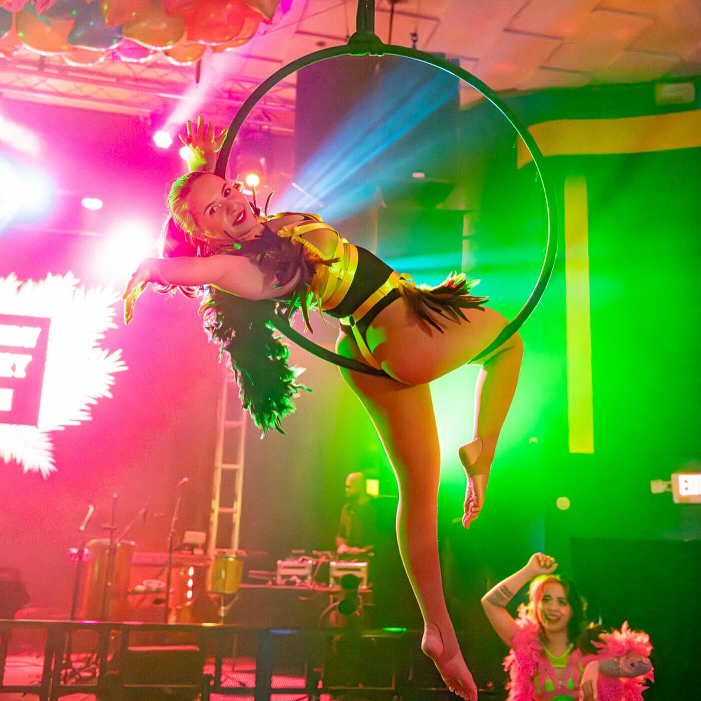 Dancers - Flexible - Acrobats- Gymnasts — 22