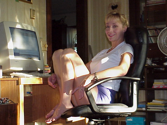 Horny blonde, slut wife interacts on the internet. — 13