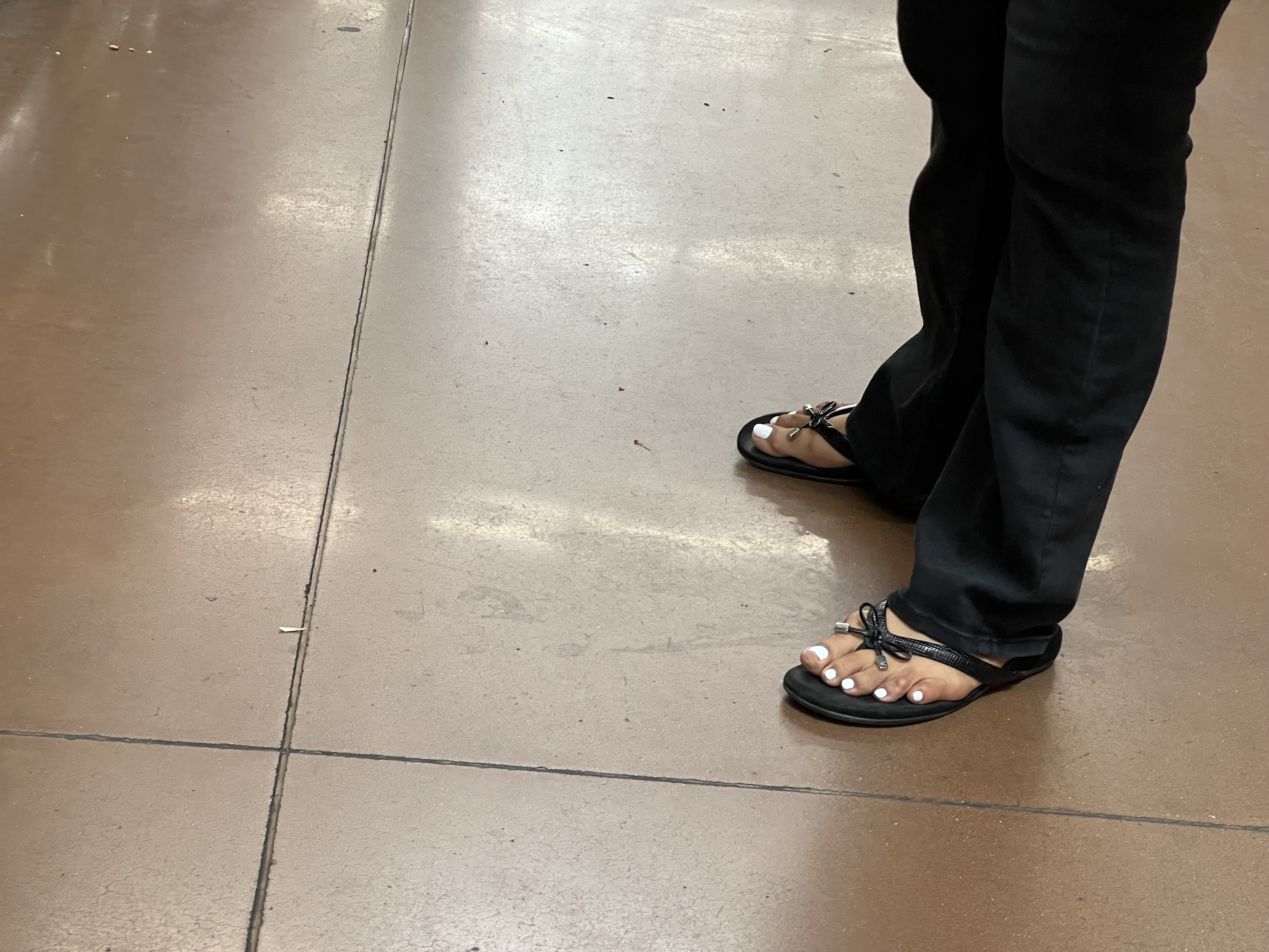Gilf and milf feet at supermarket — 16