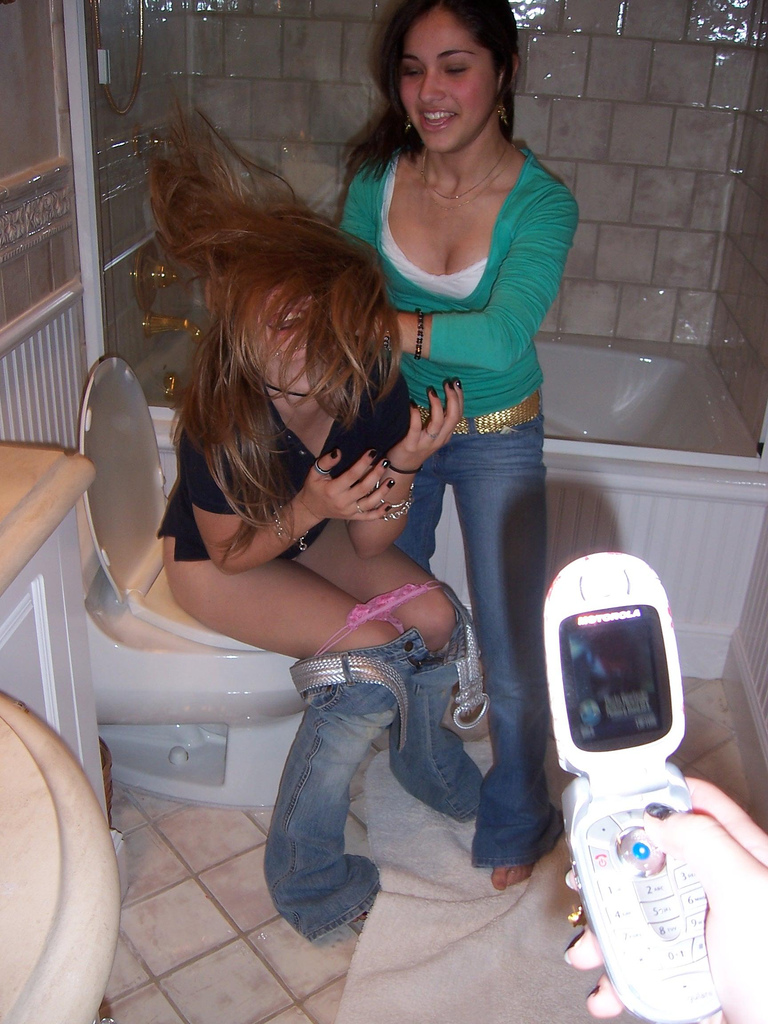 Toilet Sitting mh — 18