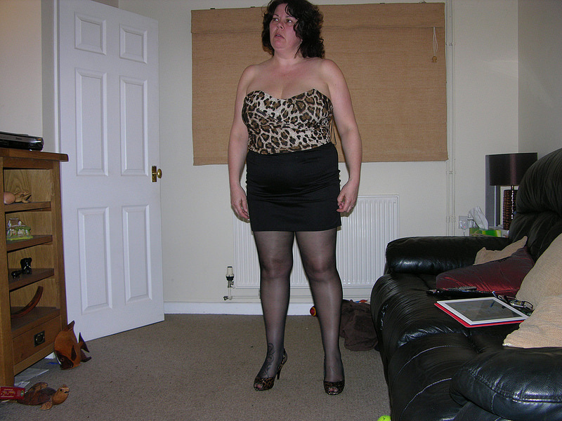 UK wife, Joanne poses 4 Hubby — 47