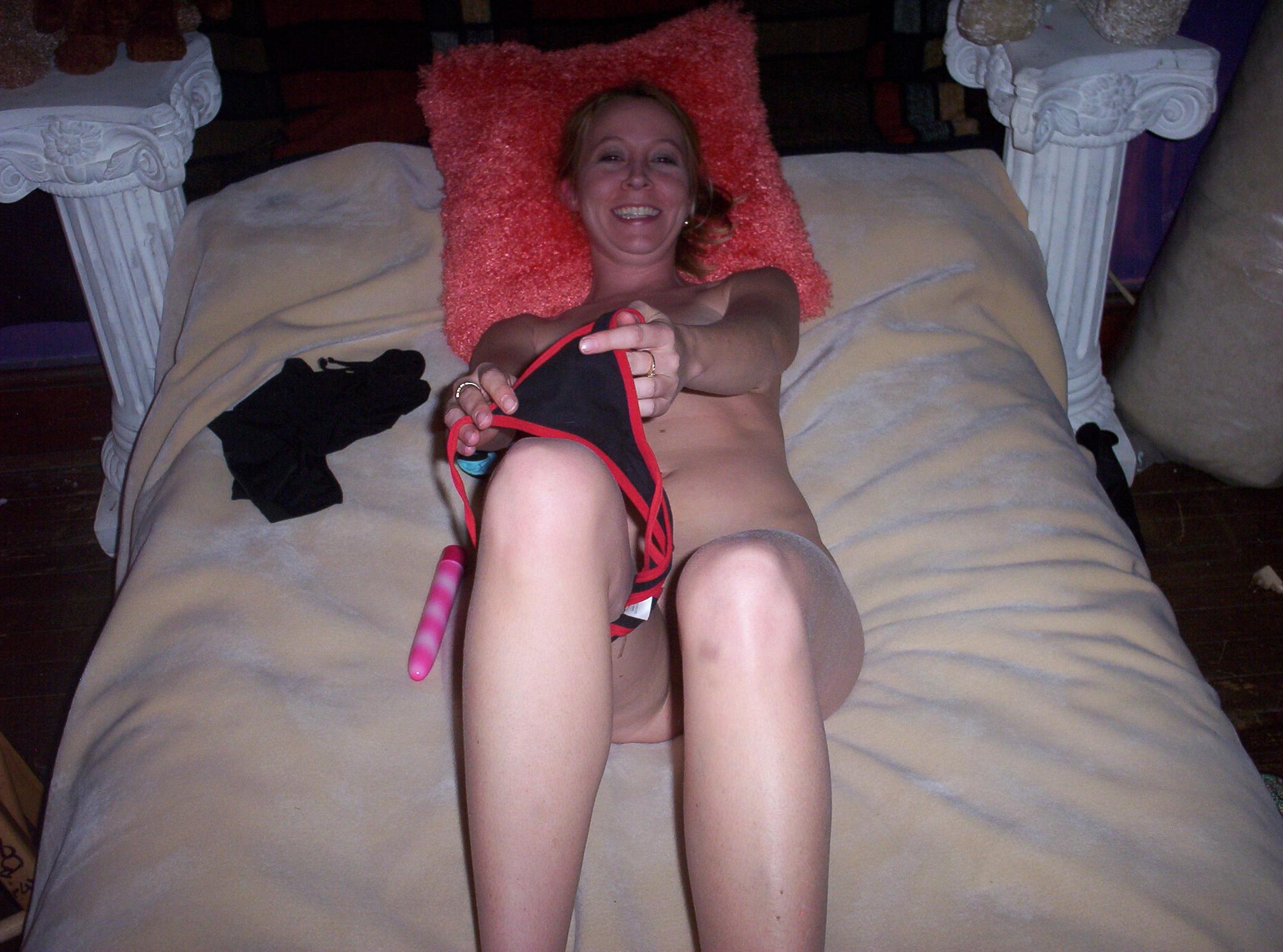 This Amateur Teen Hottie pleasures with Toy — 22