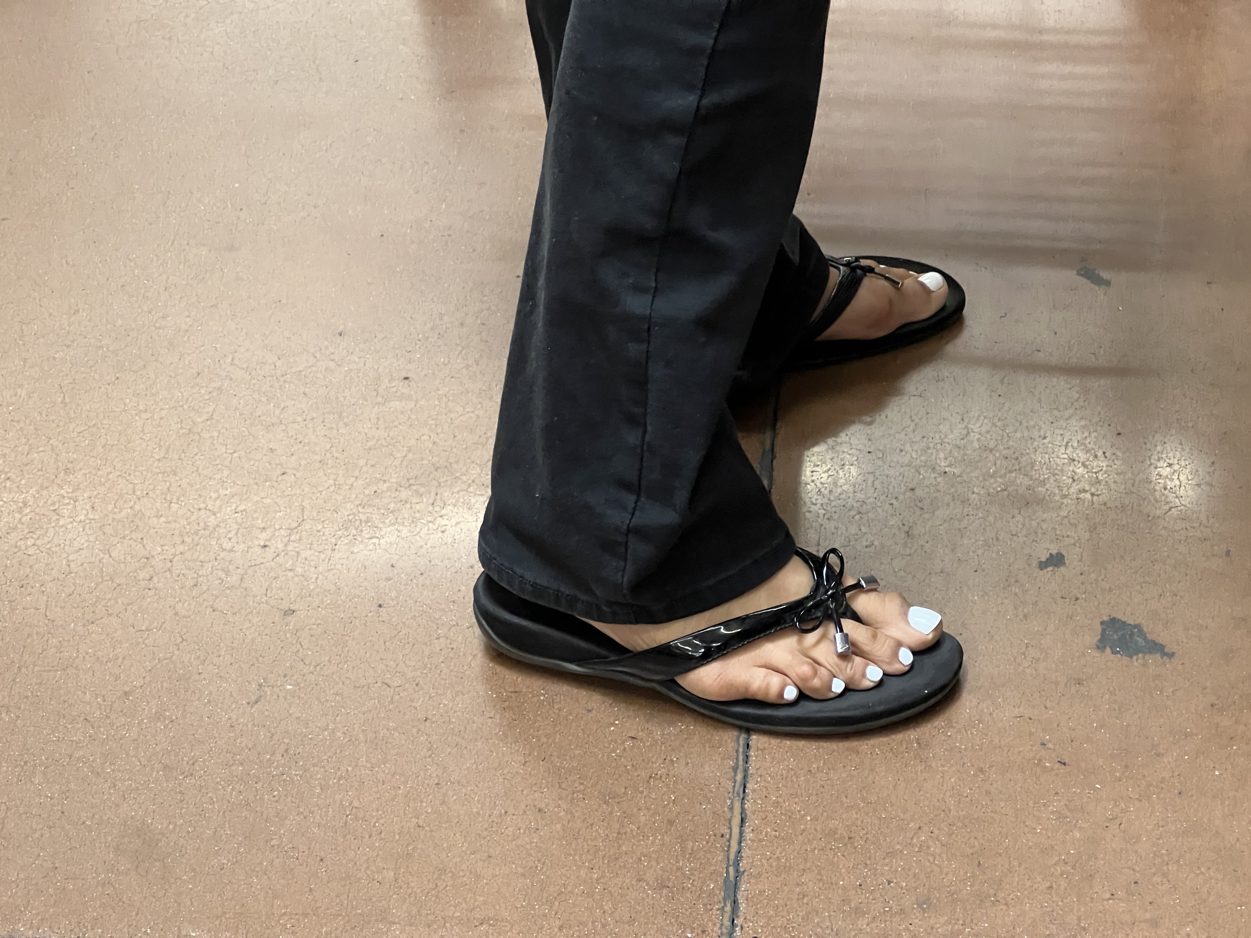 Gilf and milf feet at supermarket — 29