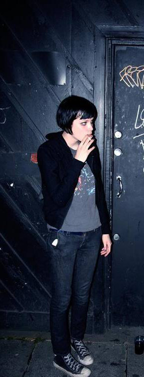 Alice Glass — 23