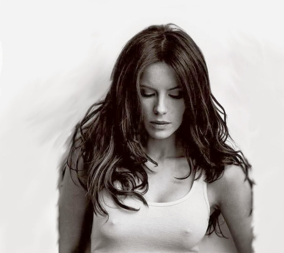 Kate Beckinsale — 33