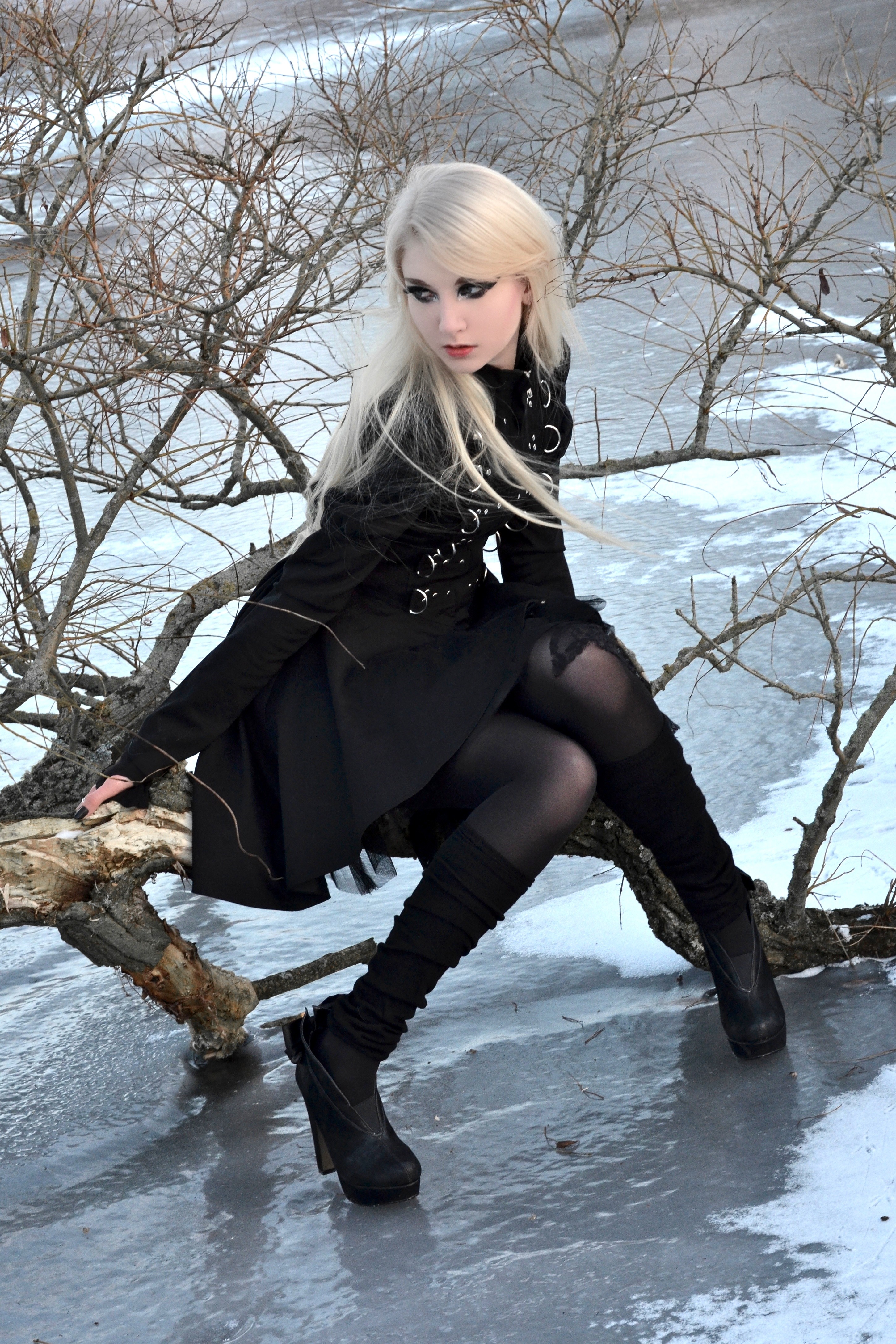 Attractive NN SFW — 32